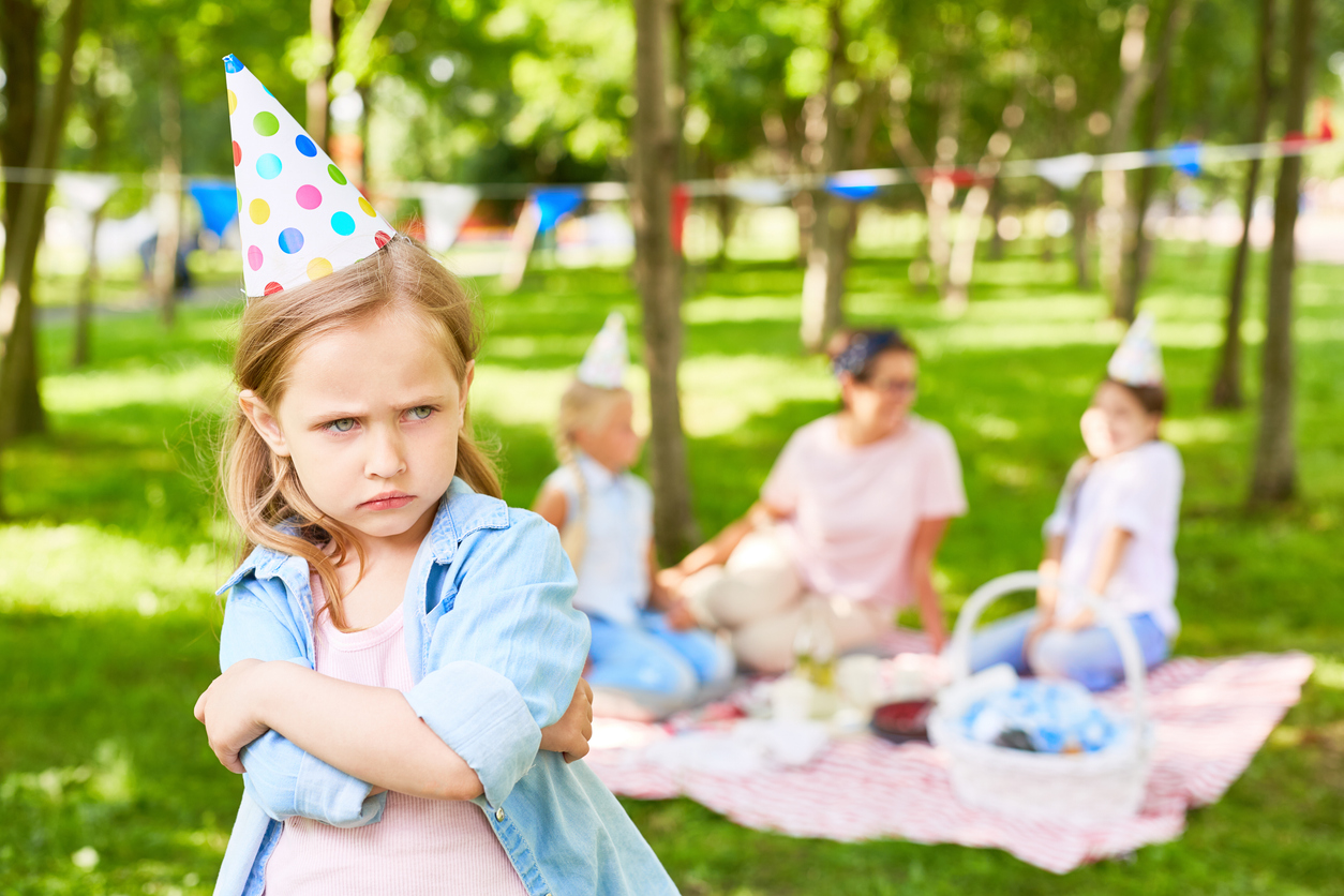 Angela's dochter is elk jaar jaloers op haar jarige broertjes: 'Haar ook een cadeau geven?'