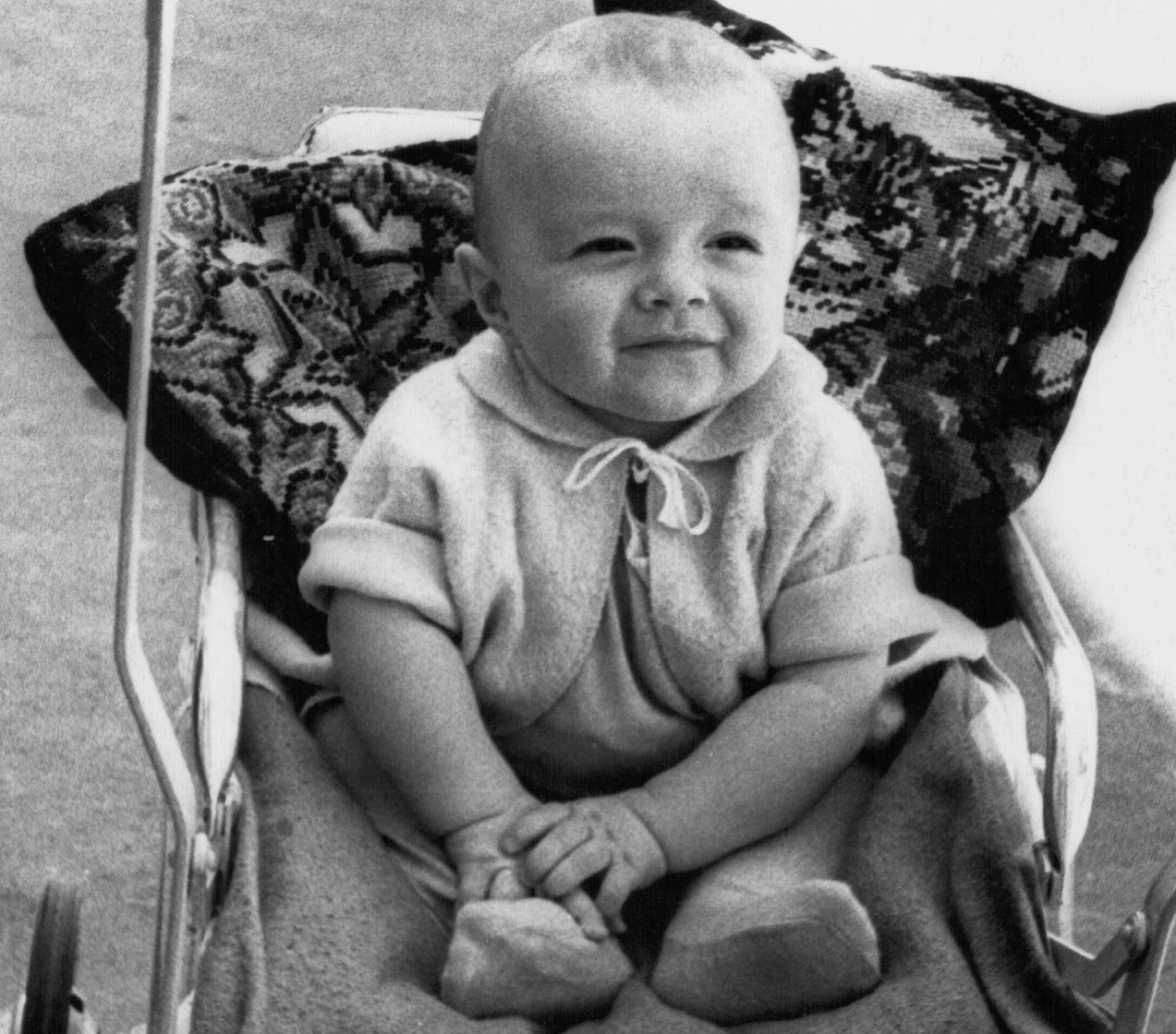 Kabinet gaat excuses aanbieden aan moeders die kind gedwongen moesten afstaan