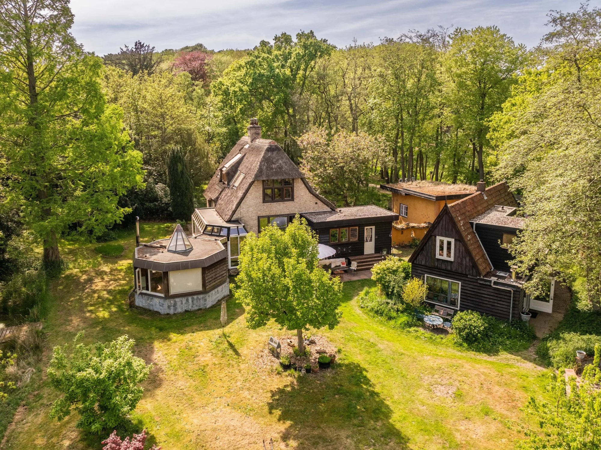 Funda-vondst: apart samenwonen met vrienden of familie? Dit is je kans