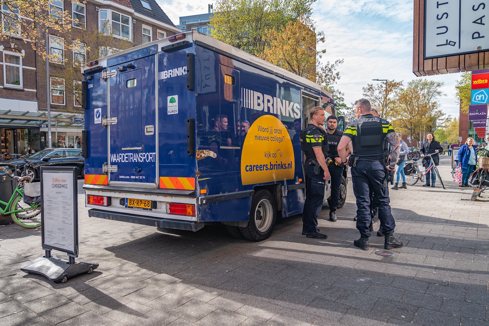 Gewapende overval op geldtransportwagen in Rotterdam