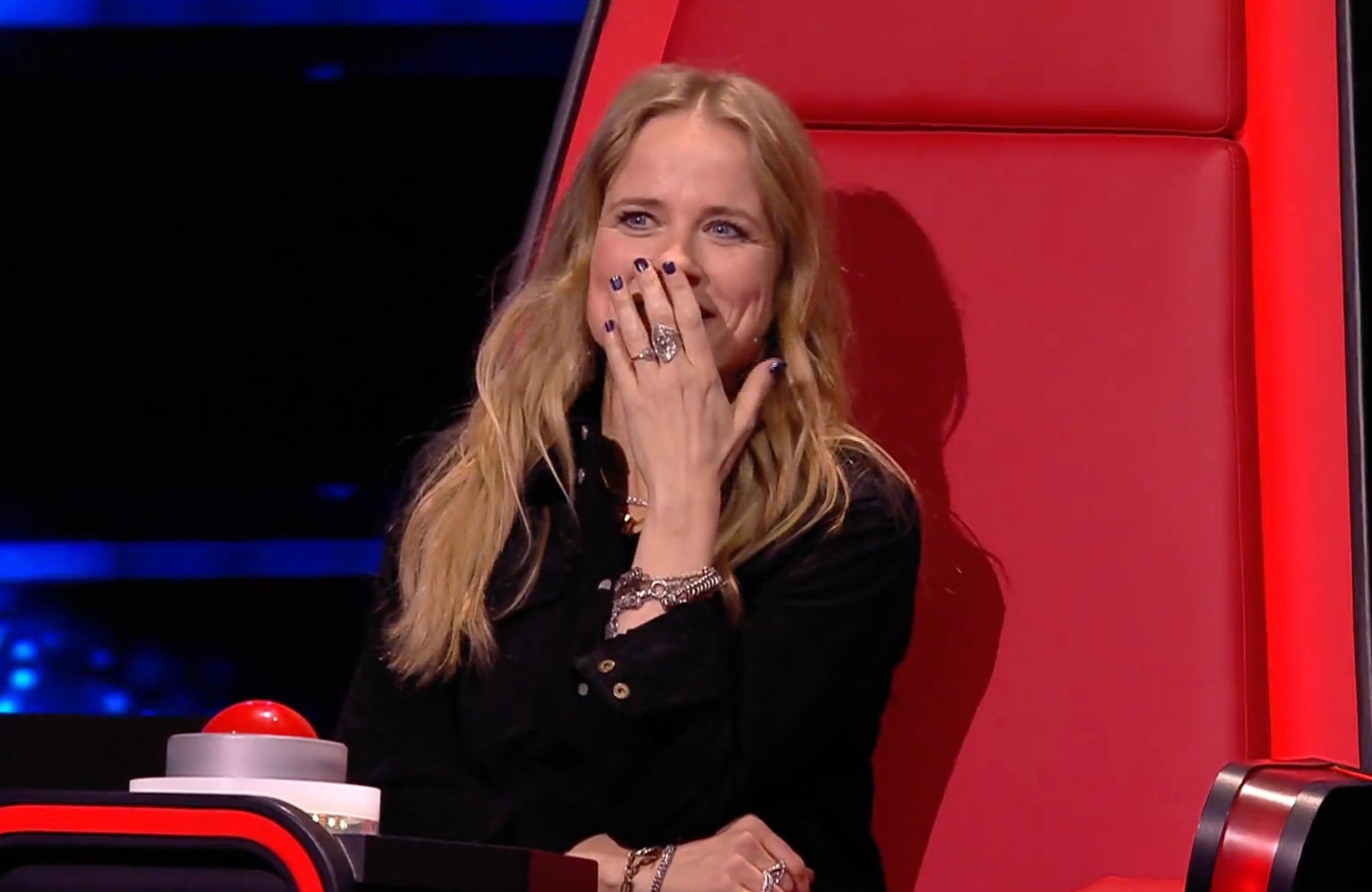 Ilse DeLange blundert tijdens knockout in The voice of Holland: 'Amateur!'