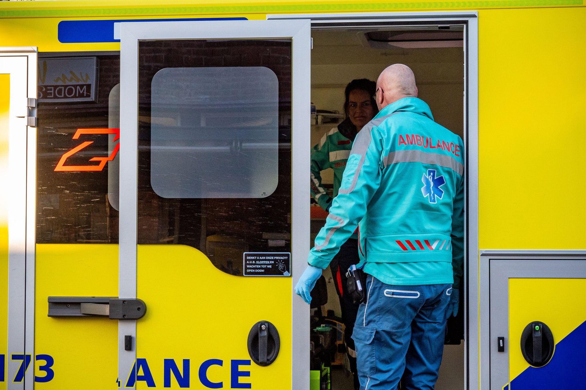 Celstraf voor man die doet alsof hij ambulancebroeder is