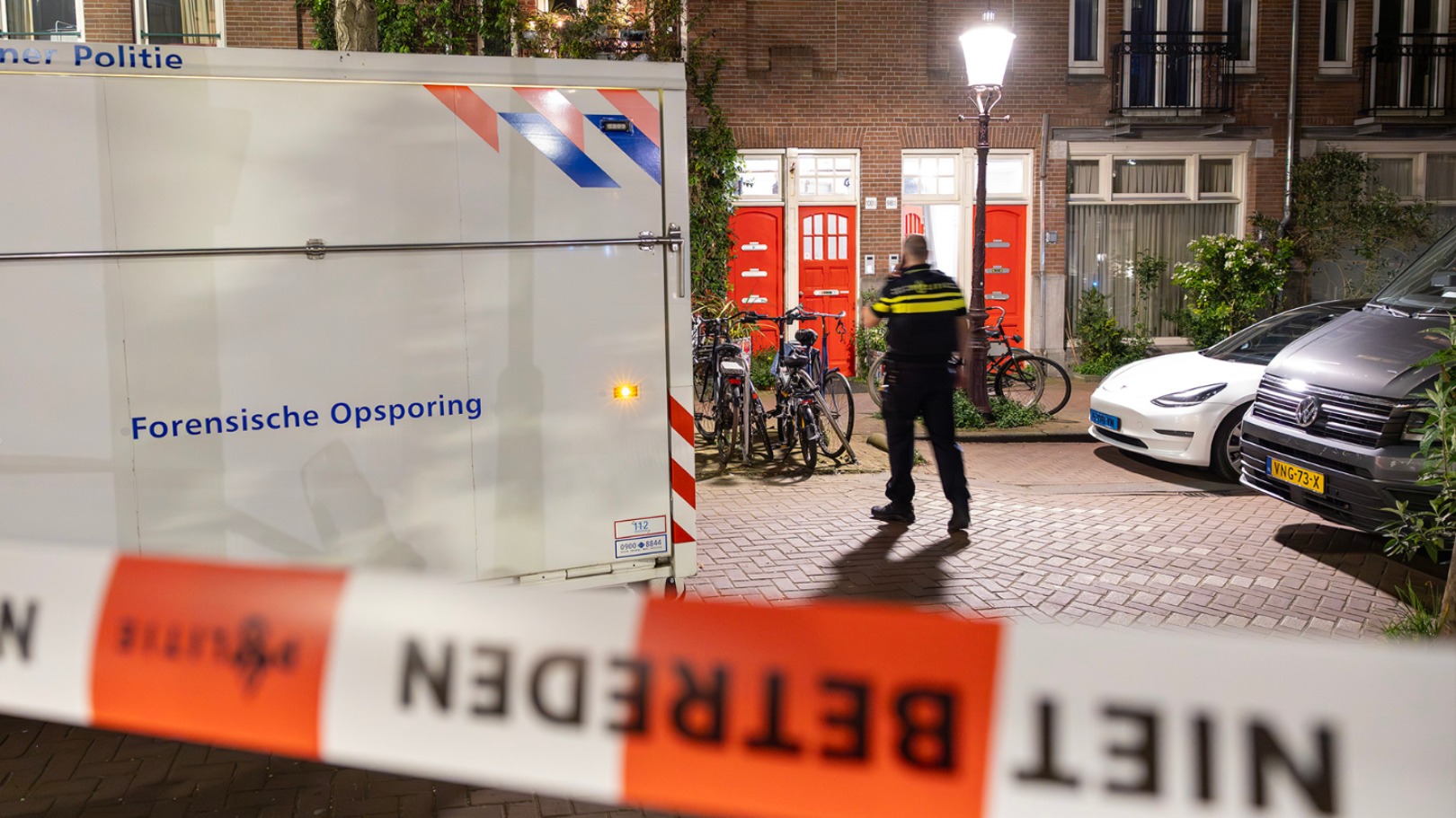 Vrouw (45) omgebracht in woning Amsterdam, man opgepakt