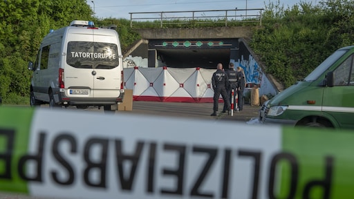 Dode en vier zwaargewonden na explosie onder brug in Duitsland