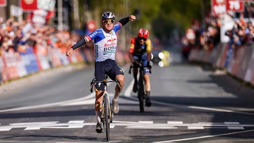 Evenepoel neemt revanche en wint 60ste editie Amstel Gold Race