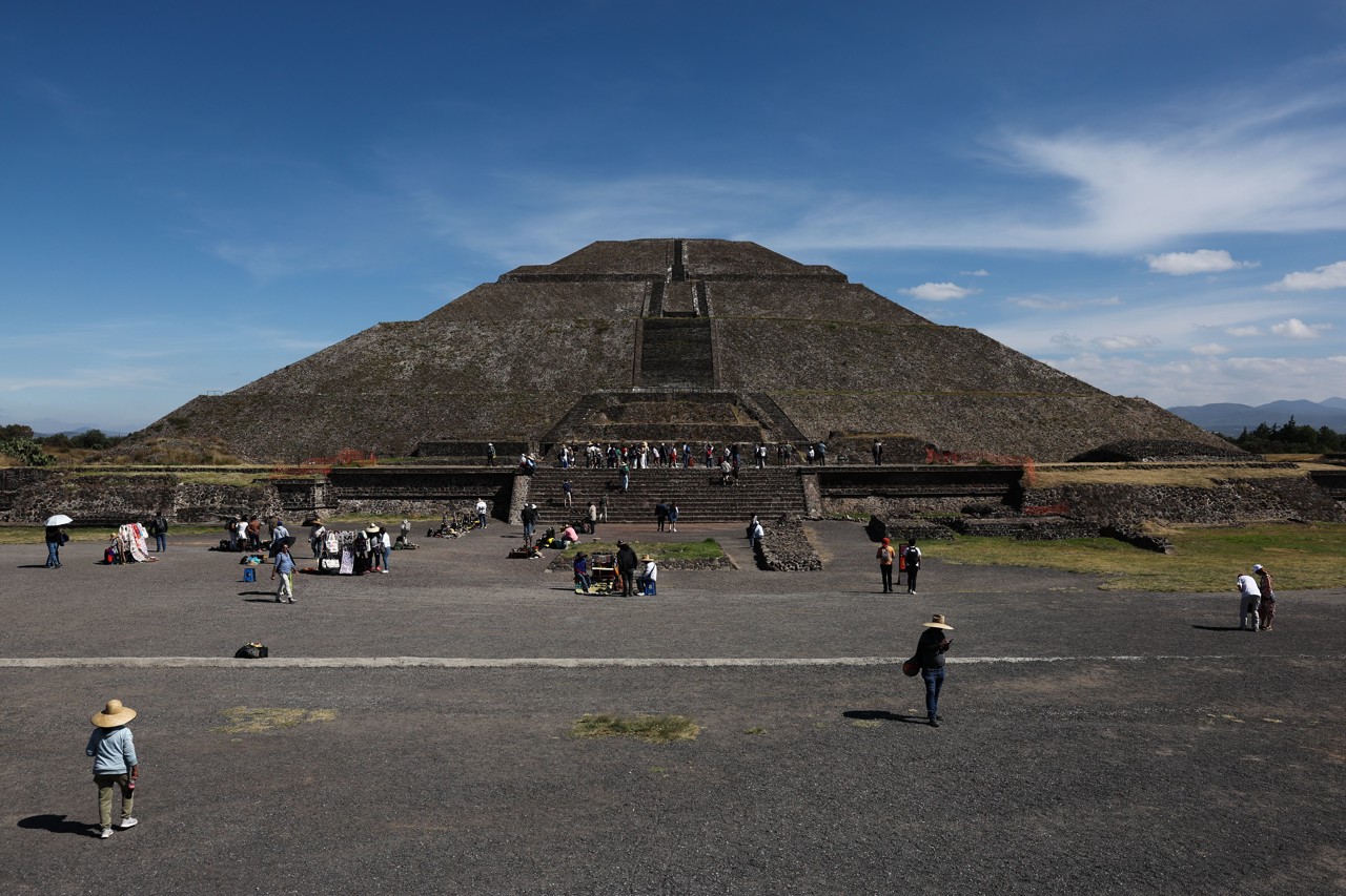 Schutter opent vuur op toeristische locatie Mexico, 1 dode en gewonden
