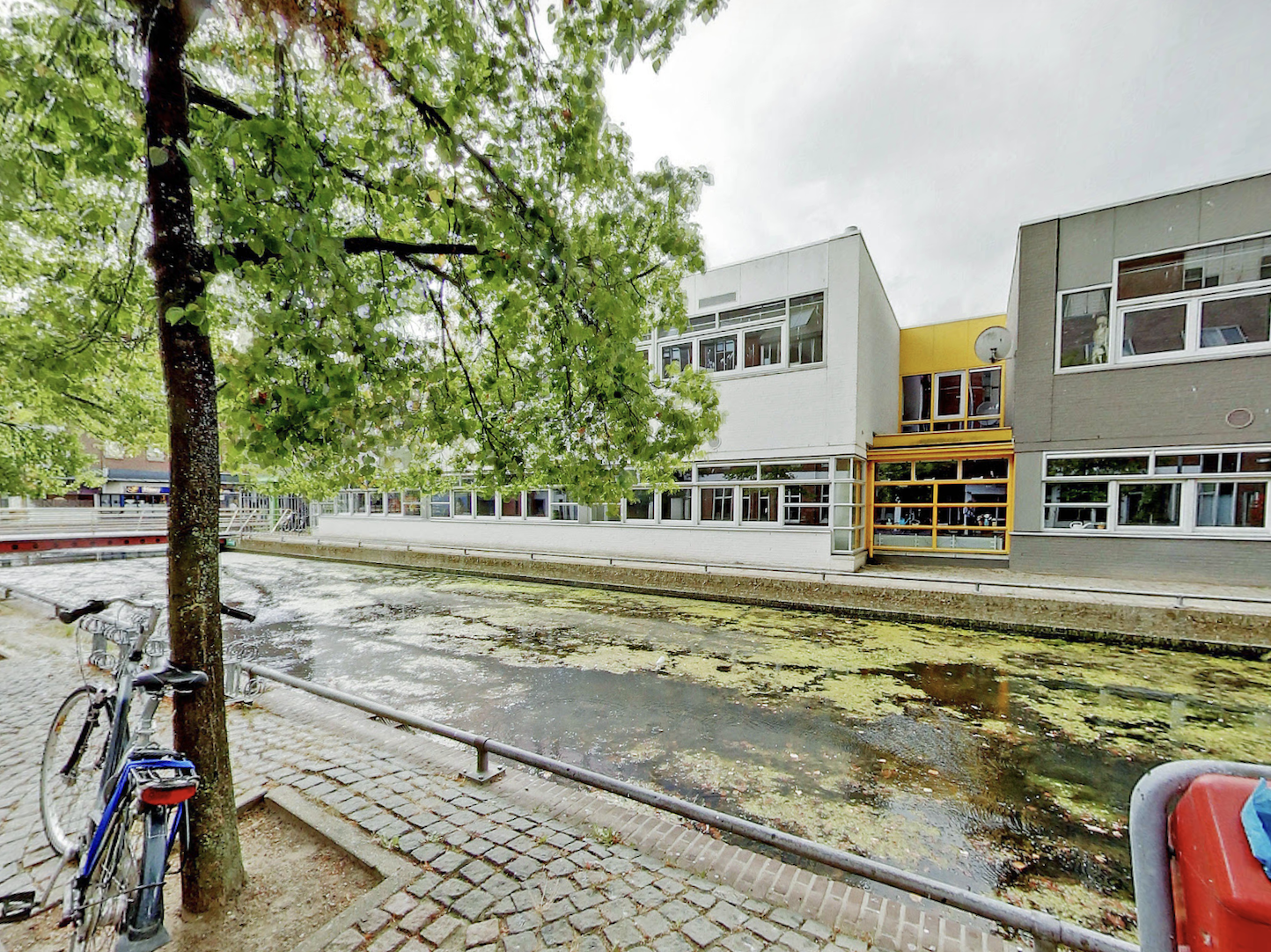 Middelbare school Almere blijft vandaag dicht: 'Ongeregeldheden verwacht'