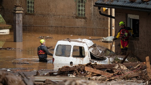 Klimaatrampen hebben negatieve gevolgen voor democratie wereldwijd