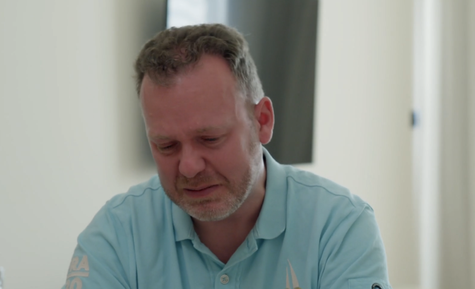 Geëmotioneerde Anton reageert in MAFS op pijnlijke opmerking: 'Ik was nog veel dikker'