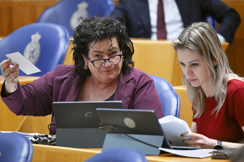 Traag reageren op Woo-verzoeken kost landbouwministerie 1,2 miljoen aan dwangsommen