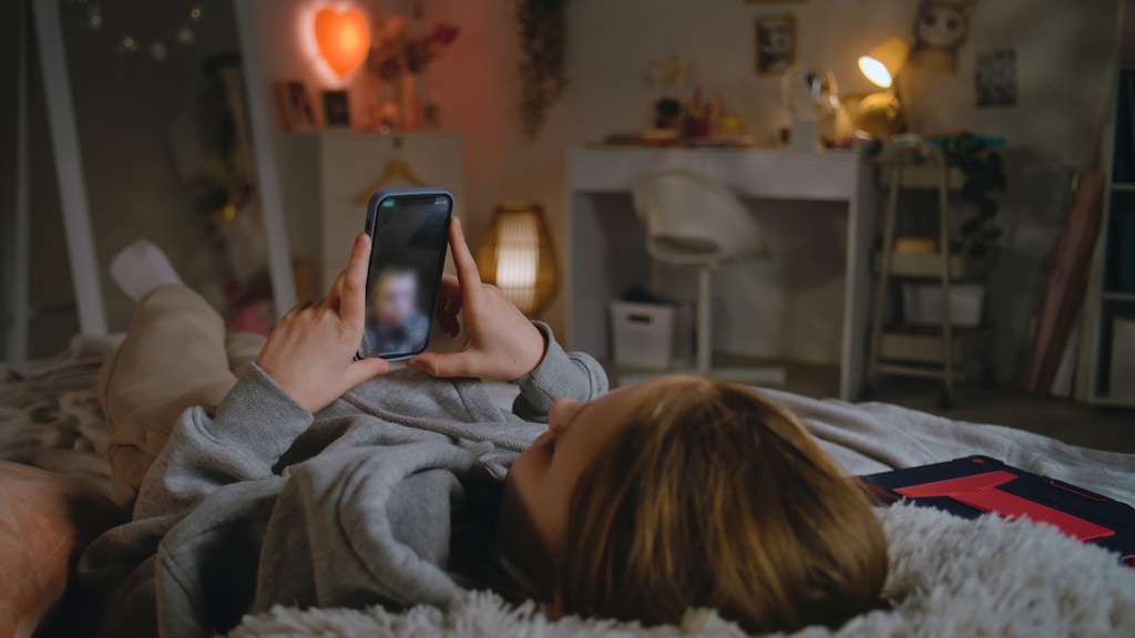 Image for the article: Sextortion neemt ernstigere vormen aan: 'Praat met je kind over online relaties'
