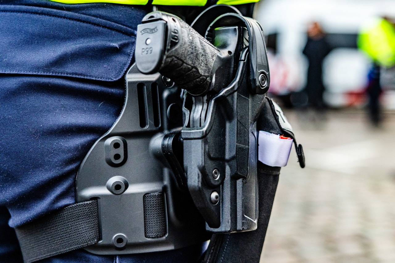 Politie schiet bij arrestatie na relationele ruzie in Kapelle: man (47) gewond