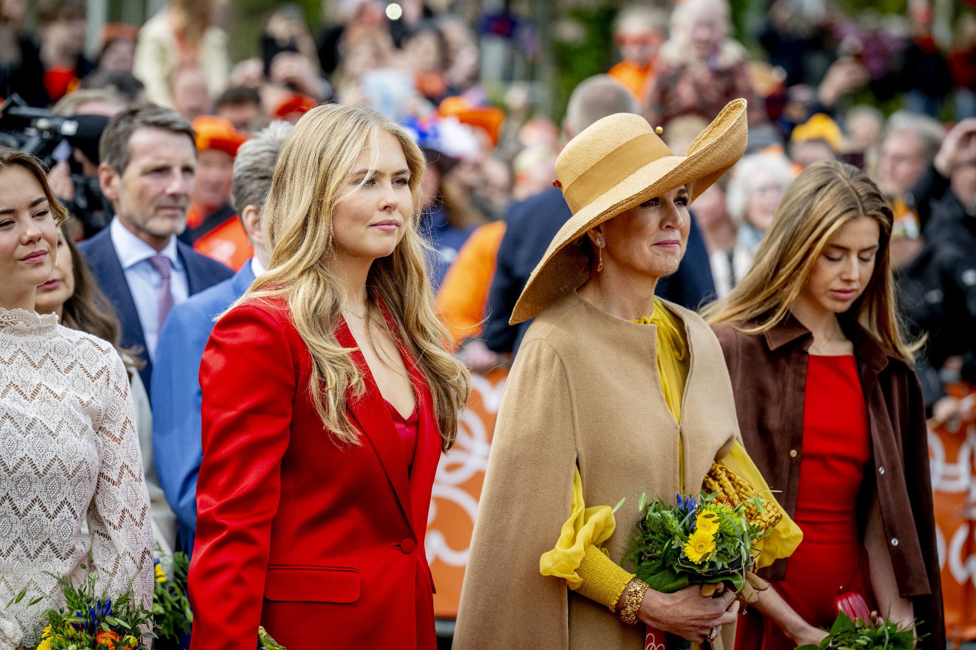 Koningin Máxima en prinses Amalia zetten zich met 'hart en ziel in' bij Defensie: 'Slapen later wel een keer'