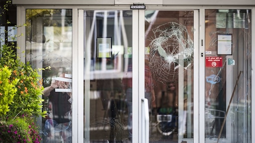 Meeste Nederlanders voor opvang van asielzoekers én voor de spreidingswet