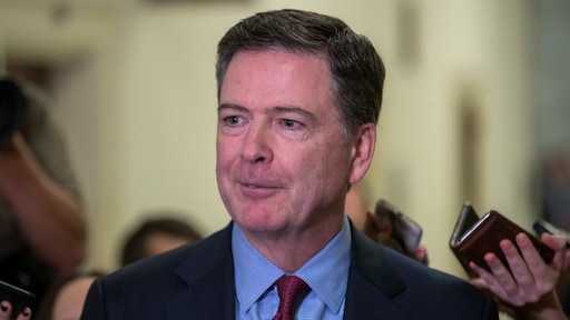 Oud-FBI-baas Comey meldt zich bij rechter na aanklacht om bedreigen Trump