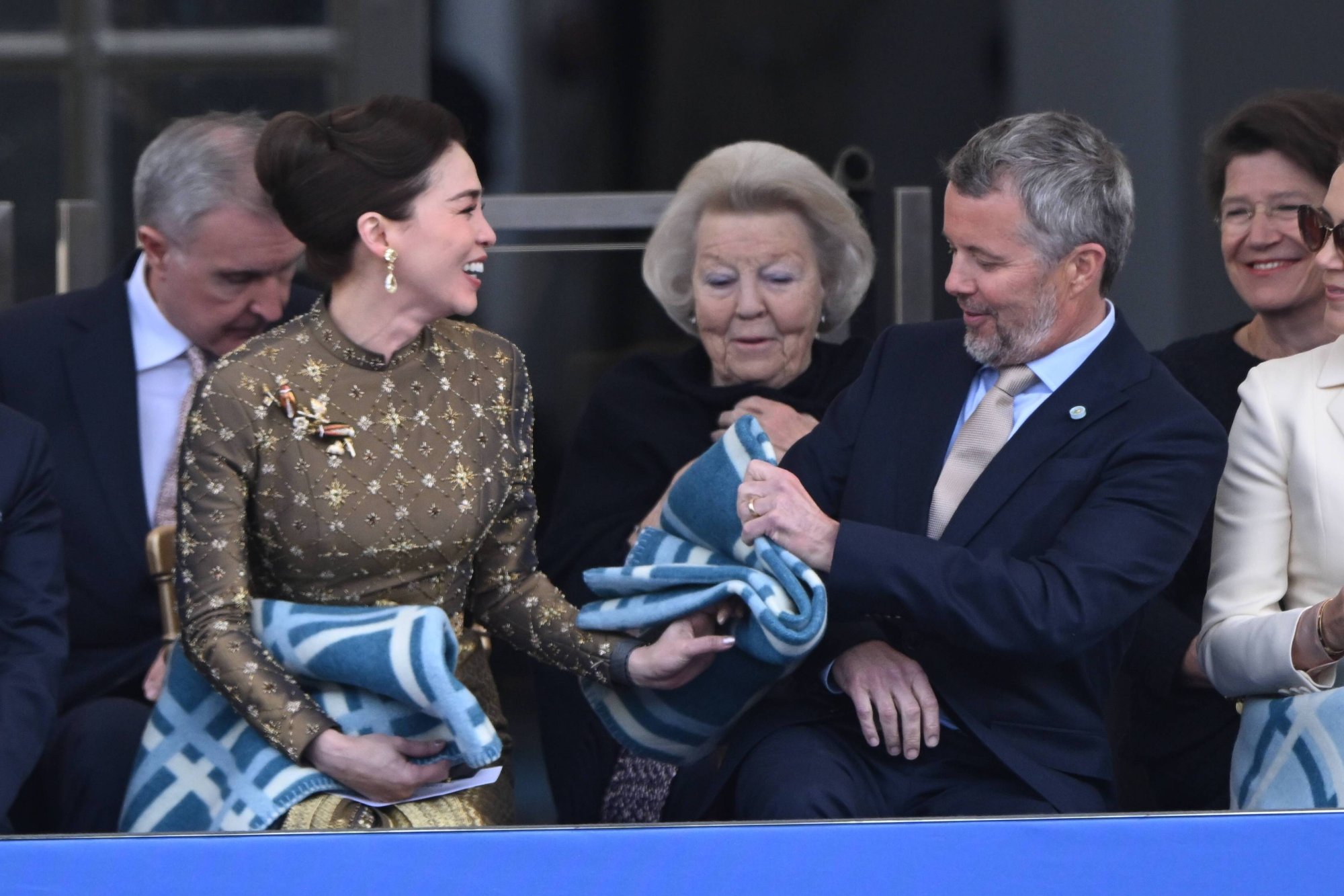 Prinses Beatrix in Stockholm voor verjaardag Carl Gustaf