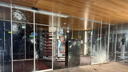 Politieagenten IJsselstein belaagd met zwaar vuurwerk, agent gewond