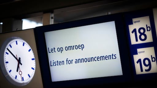 Seinstoring Utrecht-Den Haag verholpen, treinverkeer komt weer op gang