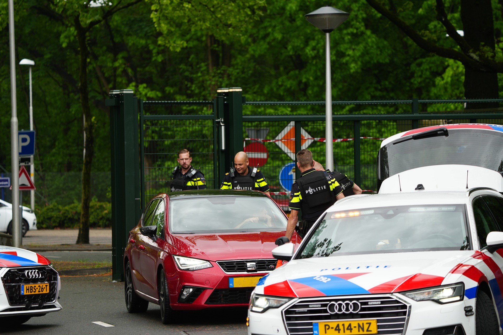 Explosieven Opruimingsdienst doet onderzoek op vliegbasis Gilze-Rijen na bedreiging