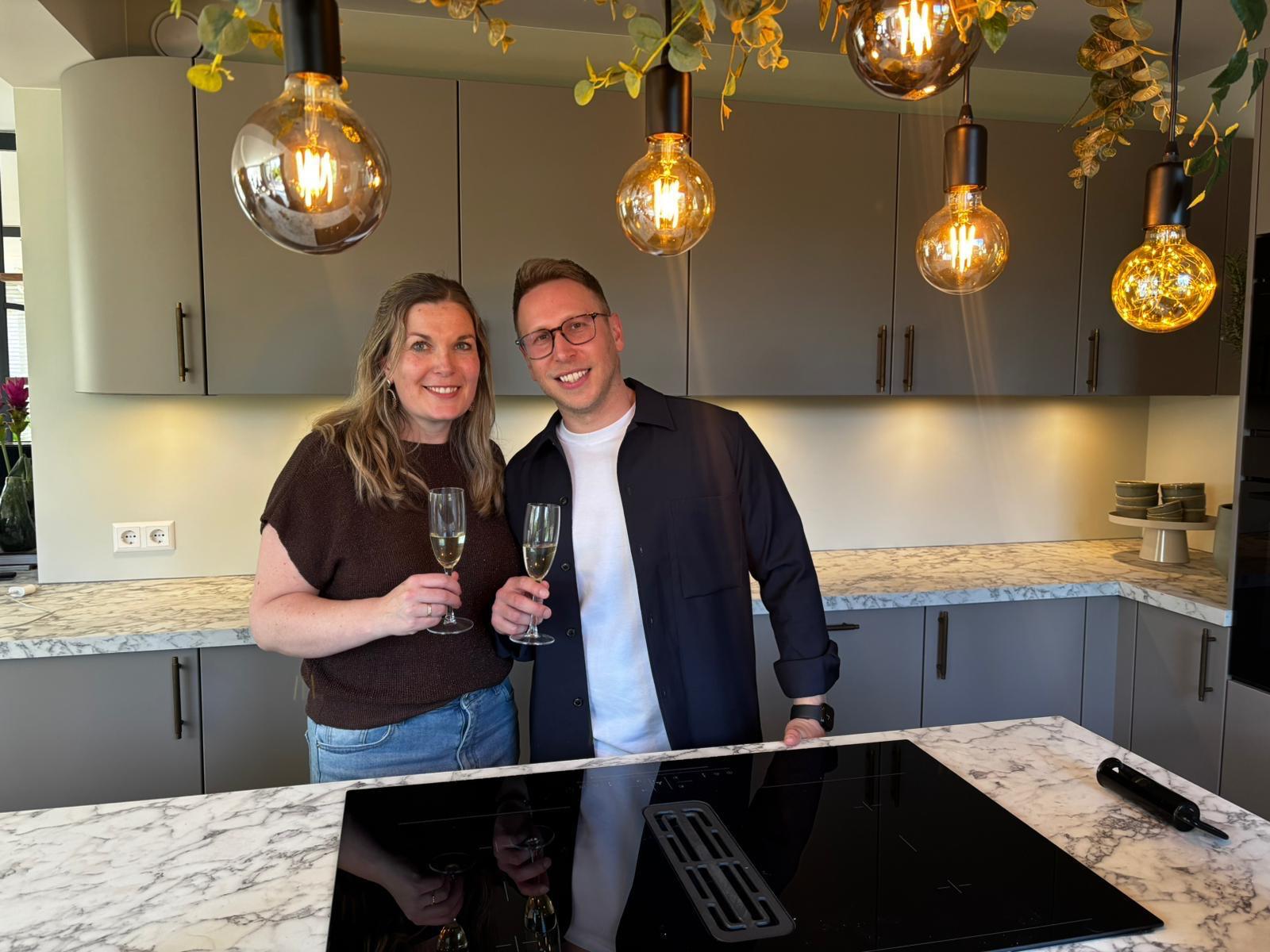 Lars en Delie verbaasd over KZK-huis met 7 slaapkamers: 'Het lijkt wel tovenarij'