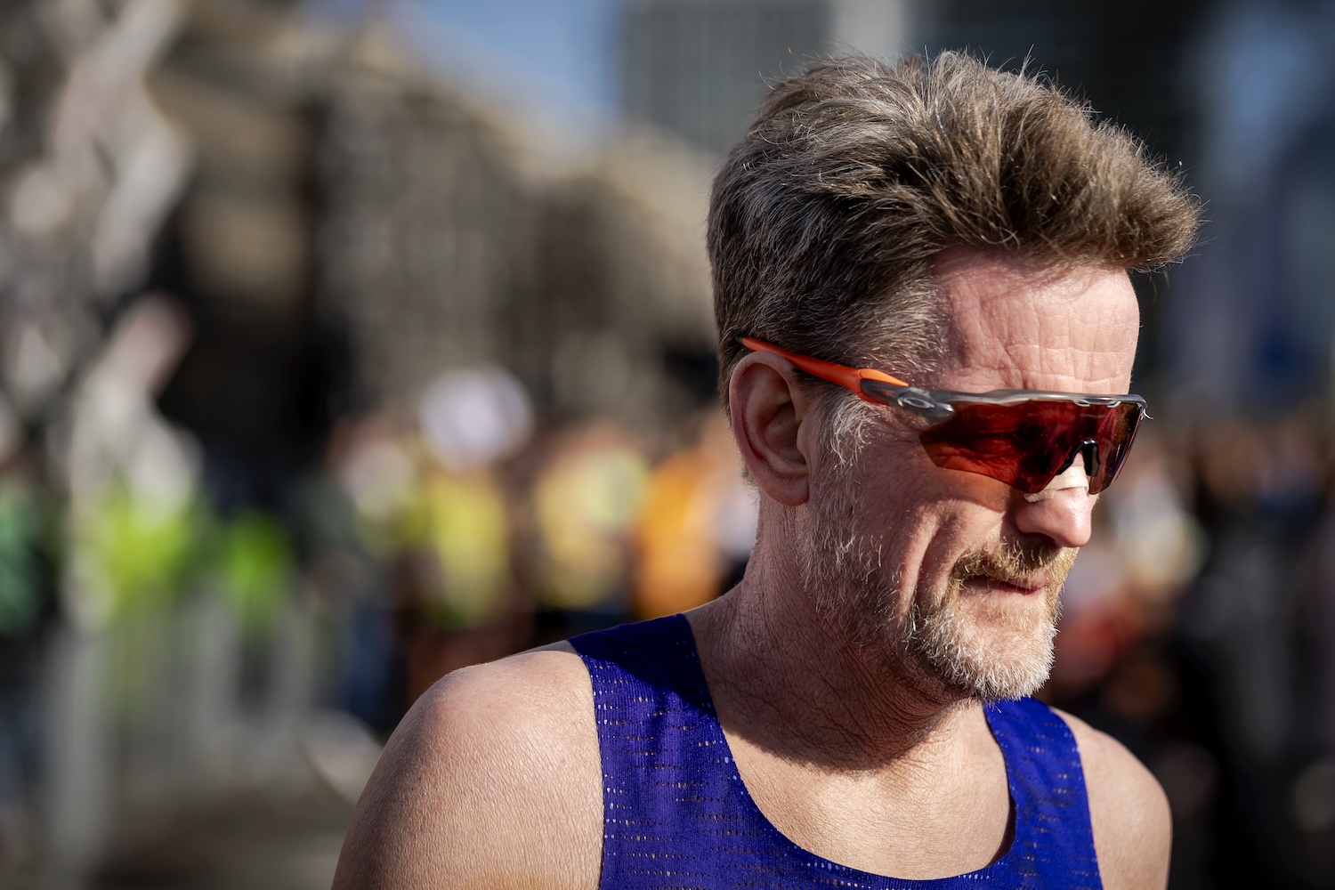 Pieter-Christiaan van Oranje, tevens deelnemer, reageert aangeslagen na overlijden meisje bij Leiden Marathon