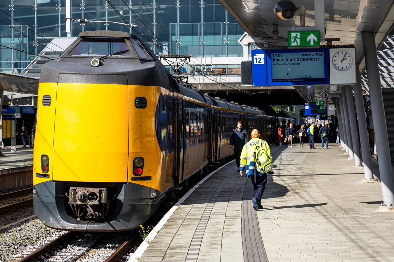 NS start proef met gratis treinpas voor lage inkomens in Amersfoort