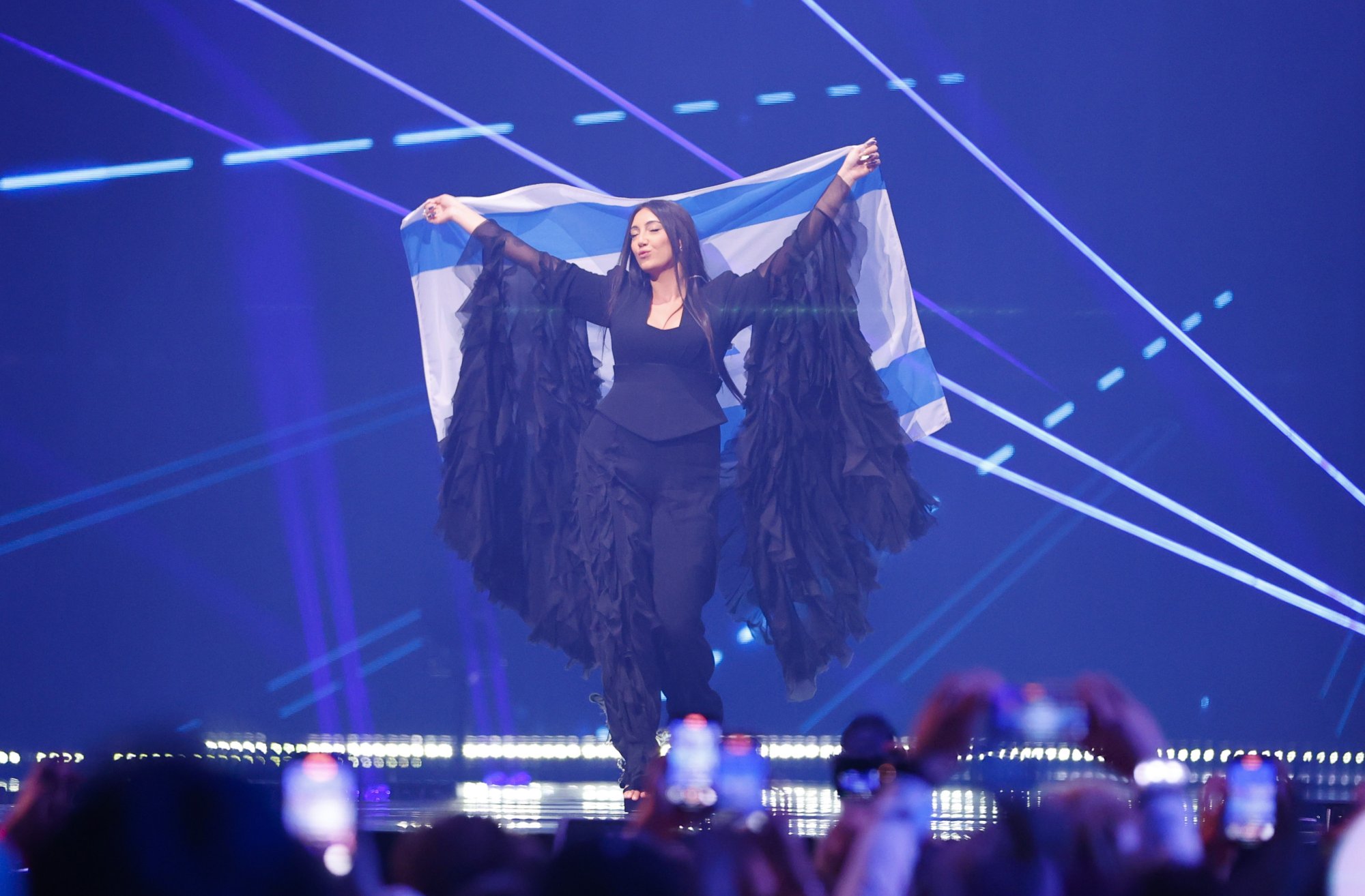 'Paar honderd stemmers nodig om televoting songfestival te winnen'