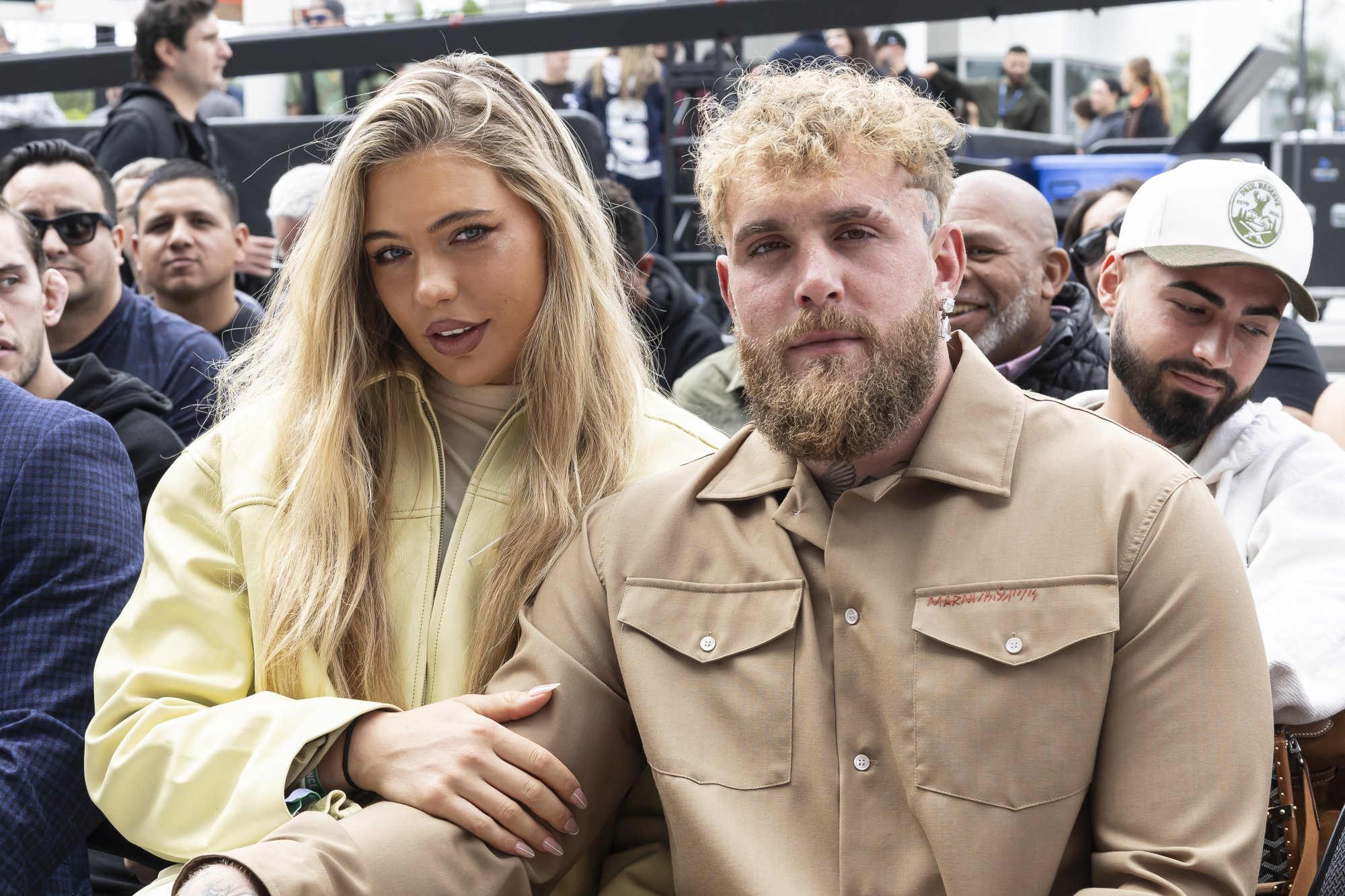 Jutta Leerdam verrast door romantisch gebaar Jake Paul in privéjet