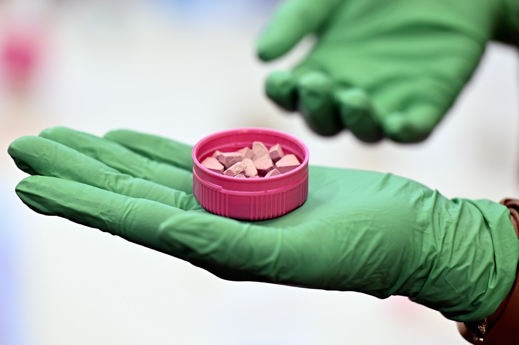 Nederlander met tientallen kilo's ketamine en 56.000 xtc-pillen opgepakt op Ibiza