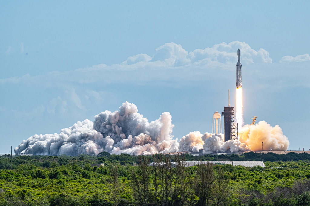 Musks verliesmachine SpaceX gaat naar de beurs: dit moet je weten