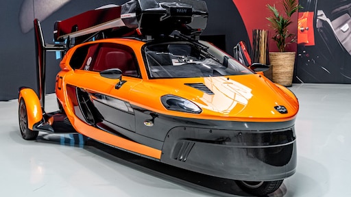 Maker van vliegende auto's kan weer salarissen betalen