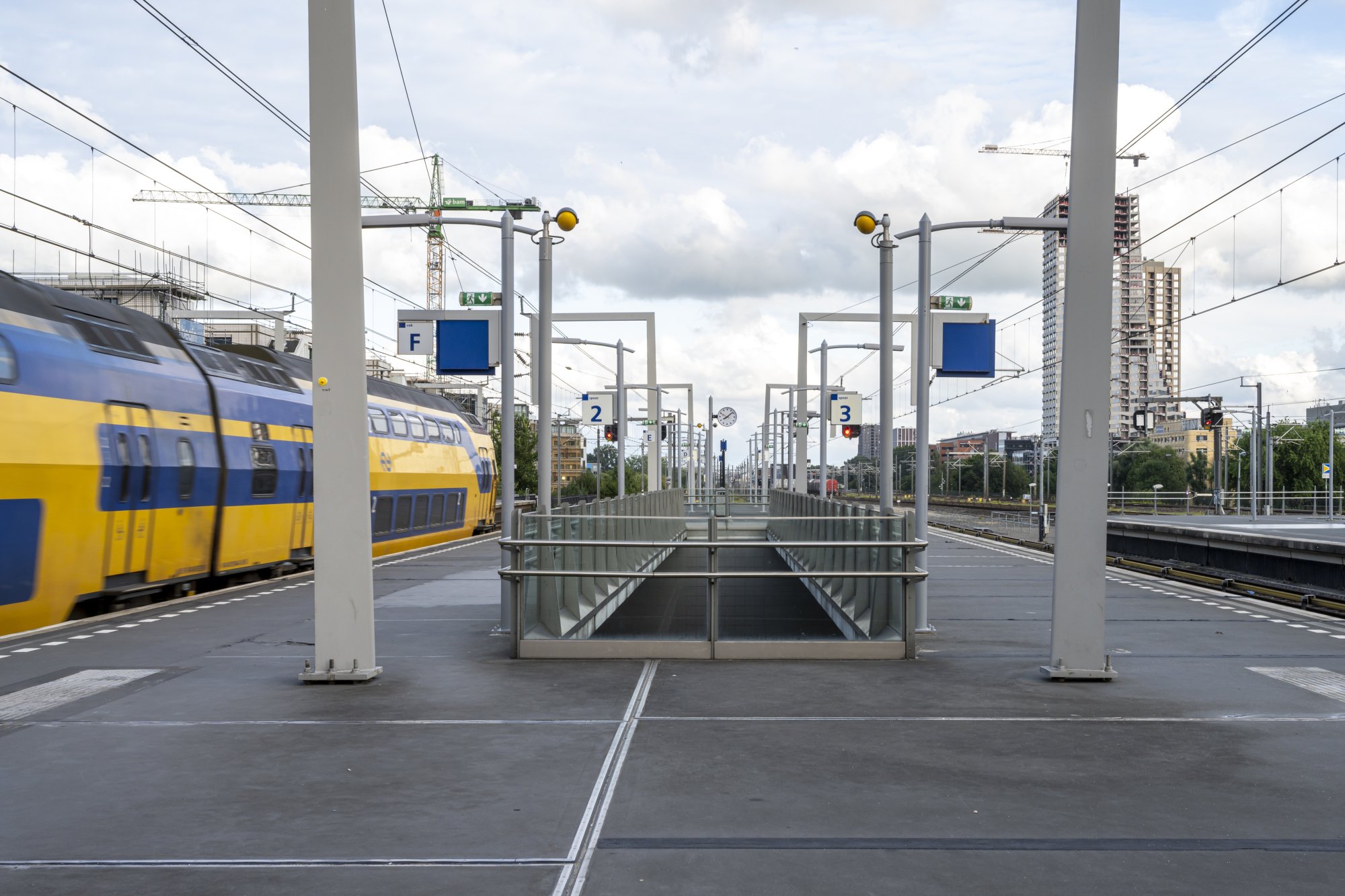 Man in rolstoel overleden door aanrijding op station Bijlmer Arena