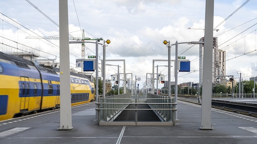 Man in rolstoel overleden door aanrijding op station Bijlmer Arena