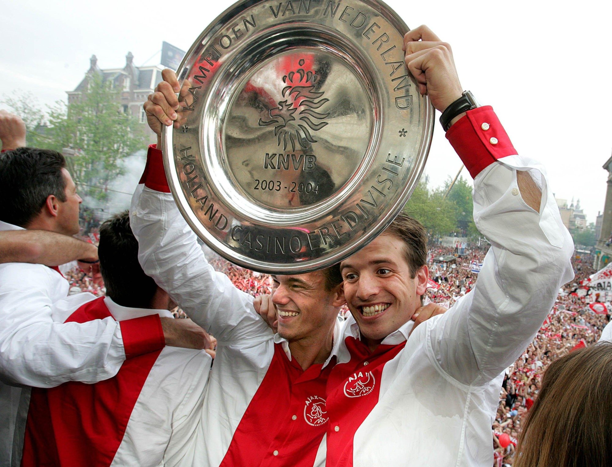 Wesley Sneijder en Rafael van der Vaart zaten bij Ajax in 'dikkerdjesgroep': 'Mocht alleen maar salade eten'