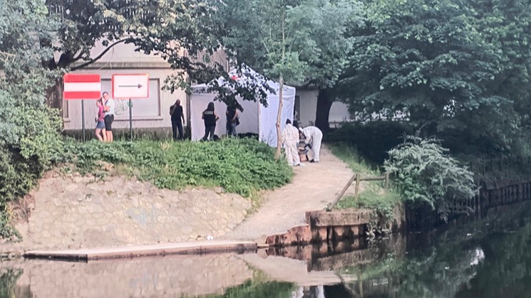 Jongen (12) dood gevonden in Frankrijk, natte handdoek om nek gewikkeld