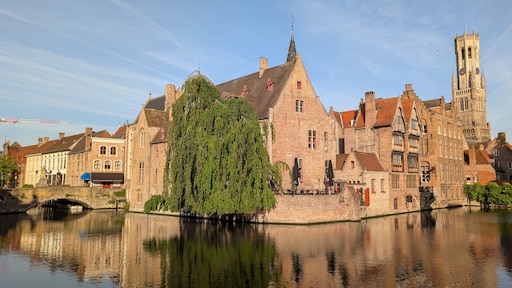 Tuurlijk vaar je door Brugge, maar vergeet ook de hippe zijstraatjes en kunsthal niet
