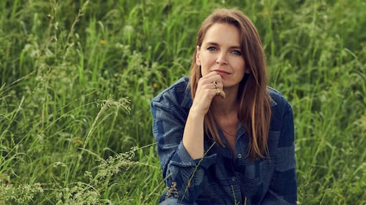 Hanna Verboom onderzocht waarom zoveel mensen mentaal in de knel zitten: 'Verbinding is zoek'