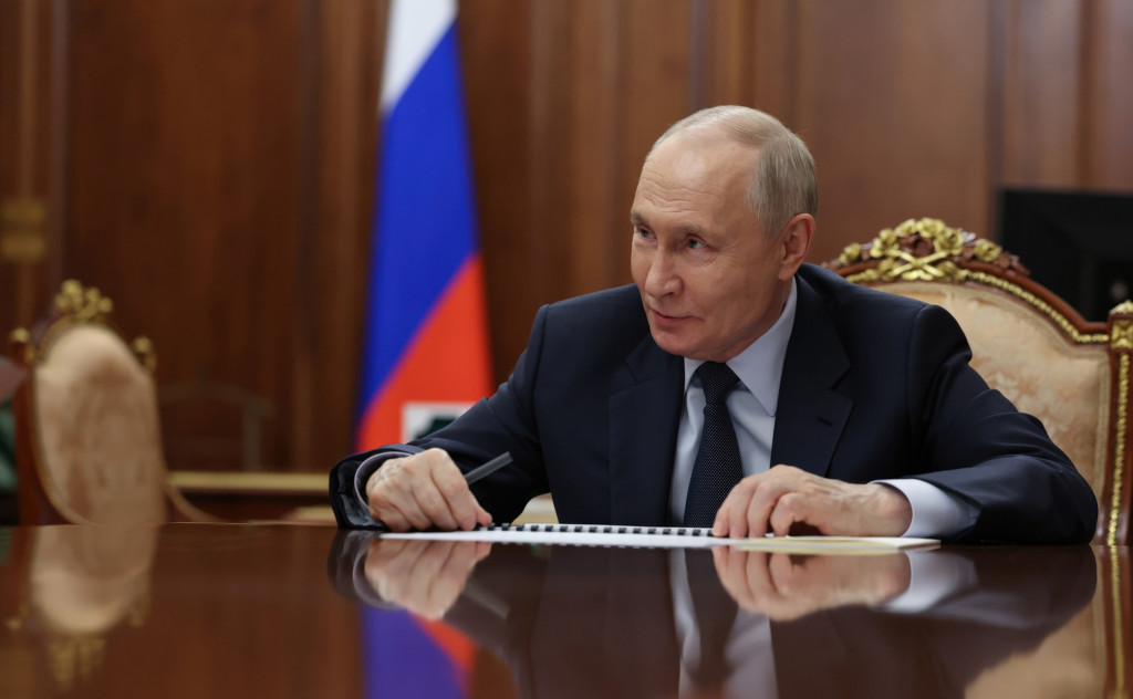 Poetin moet bezuinigen: Rusland overschrijdt oorlogsbudget fors