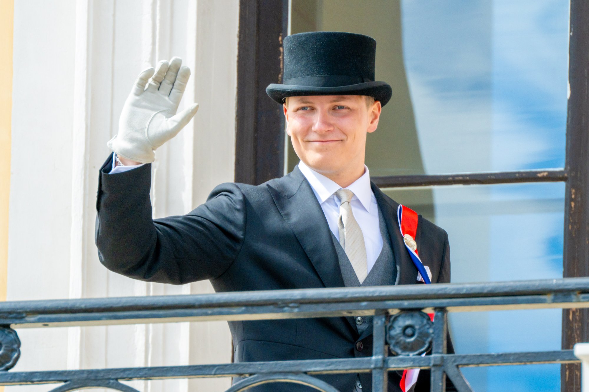 PR-troef van de Noren: kan prins Sverre Magnus het gebutste imago van het koningshuis redden?