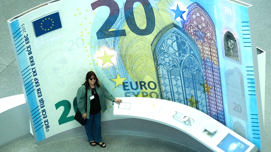 'Bulgarije betaalt net met de euro, krijgt nu al straf'