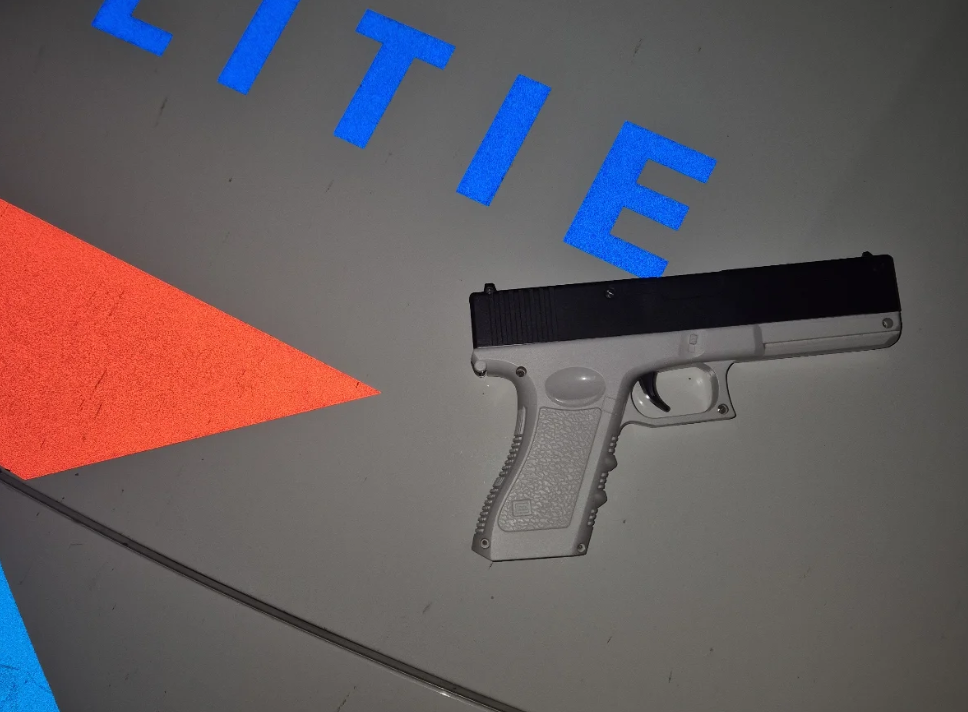 Politie in Middelburg trekt dienstwapen om waterpistool
