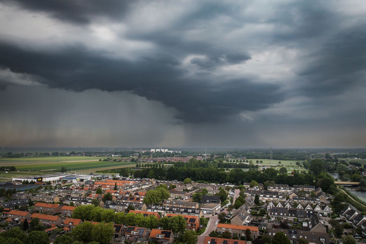 Wisselvallig weer op komst, vanmiddag kans op stevig onweer