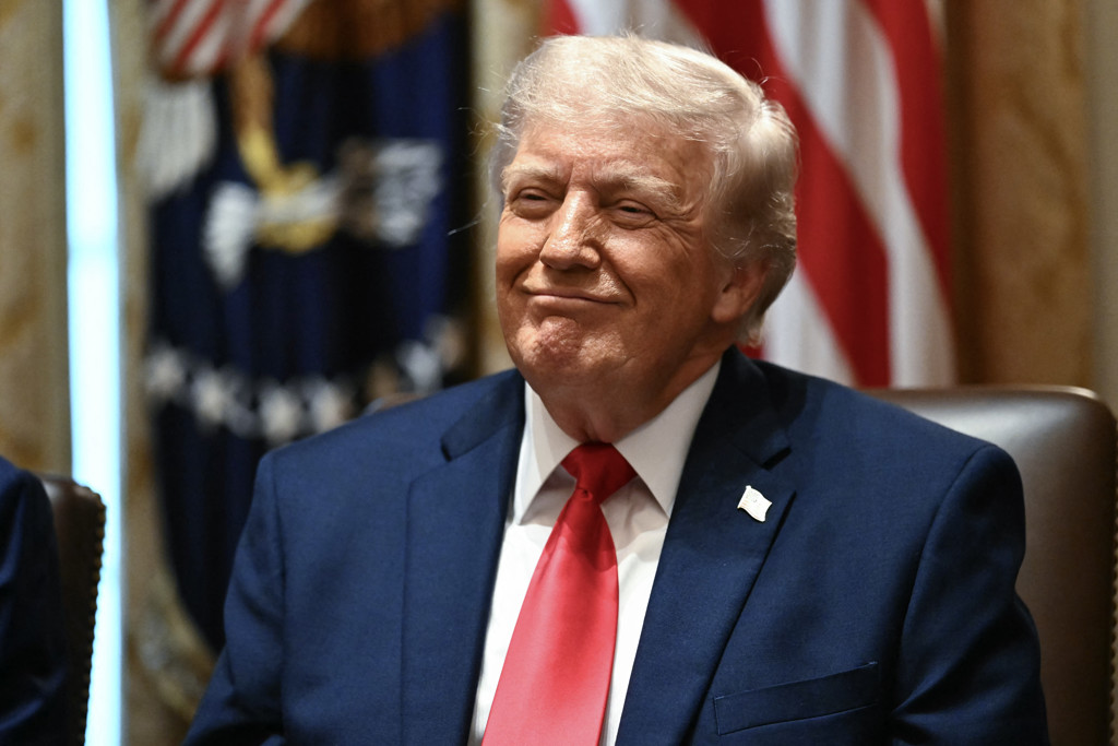 Trump zwaait met nieuwe importheffingen voor EU, dit keer om dwangarbeid