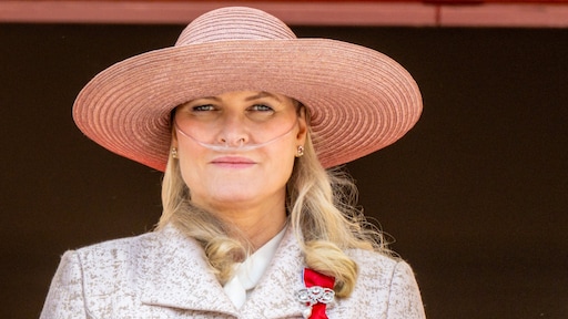 Koningin Mette-Marit naar ziekenhuis na complicaties longtransplantatie
