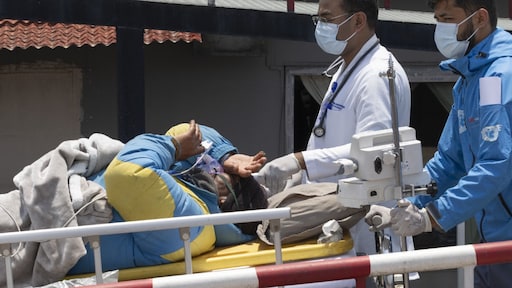 Vermiste klimmer na zes dagen levend gevonden op Mount Everest