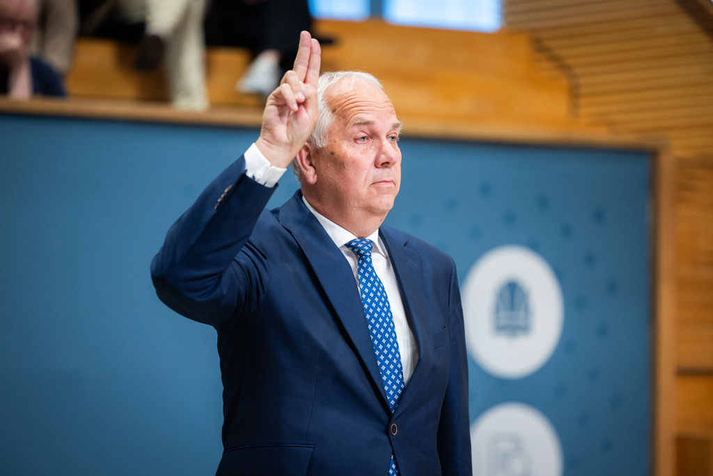 Oud-NCTV Aalbersberg tijdens enquête: lobby had steeds meer invloed op coronamaatregelen
