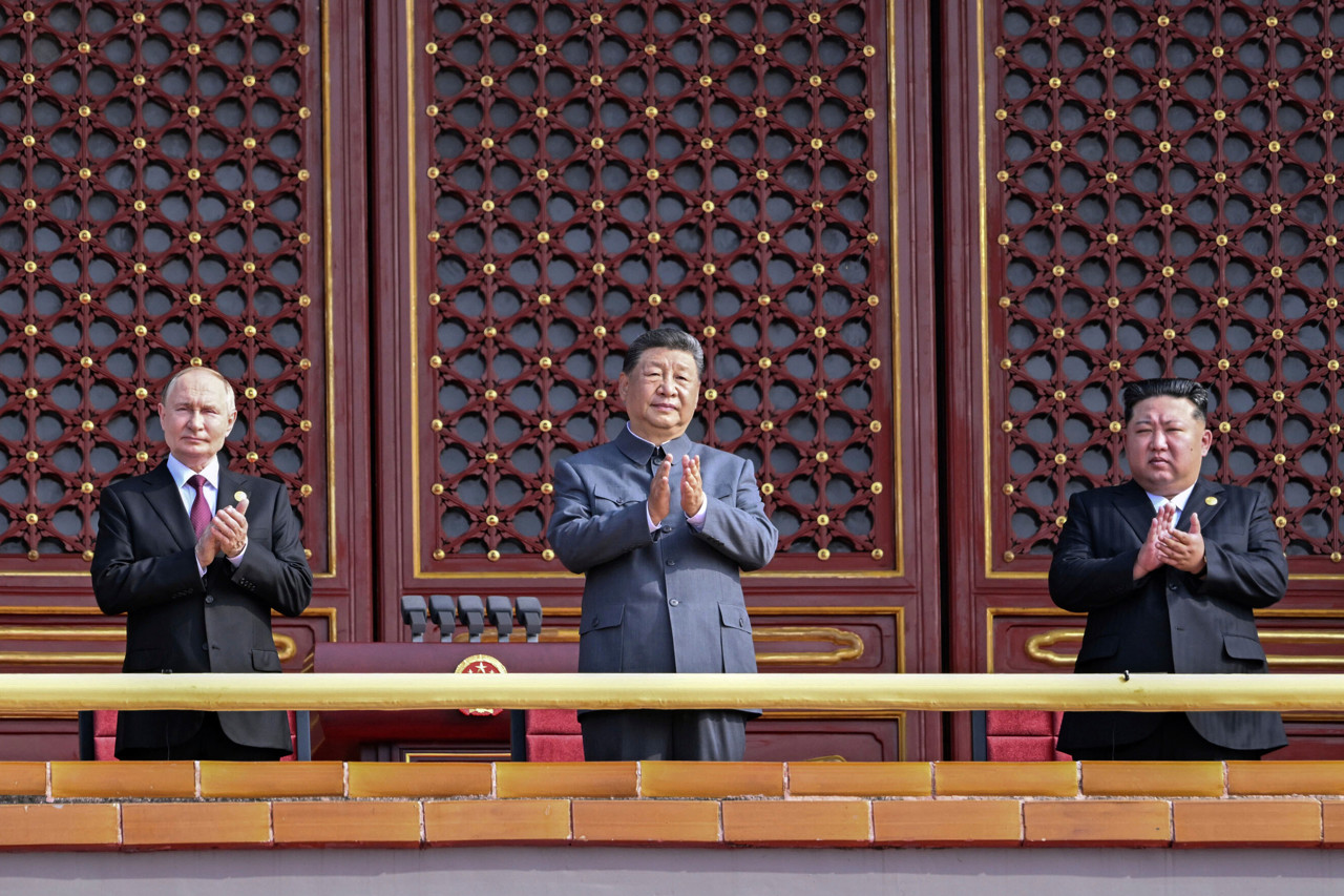 Xi Jinping bezoekt Noord-Korea: 'Kim Jong-un wil profiteren'