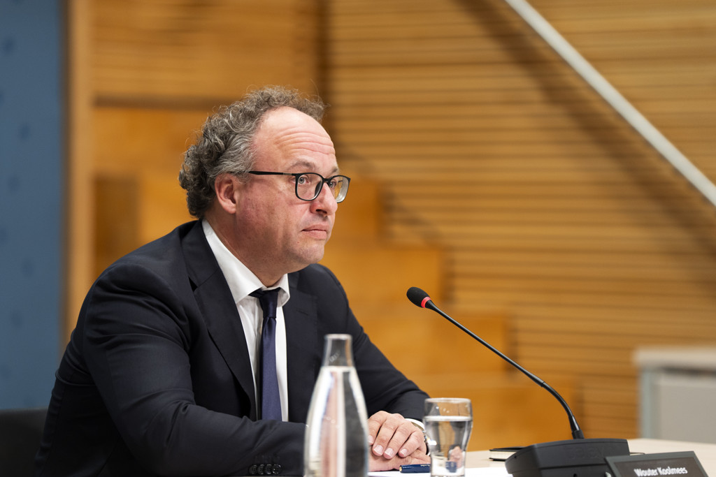 Oud-minister Koolmees kreeg buikpijn van de invoering van de