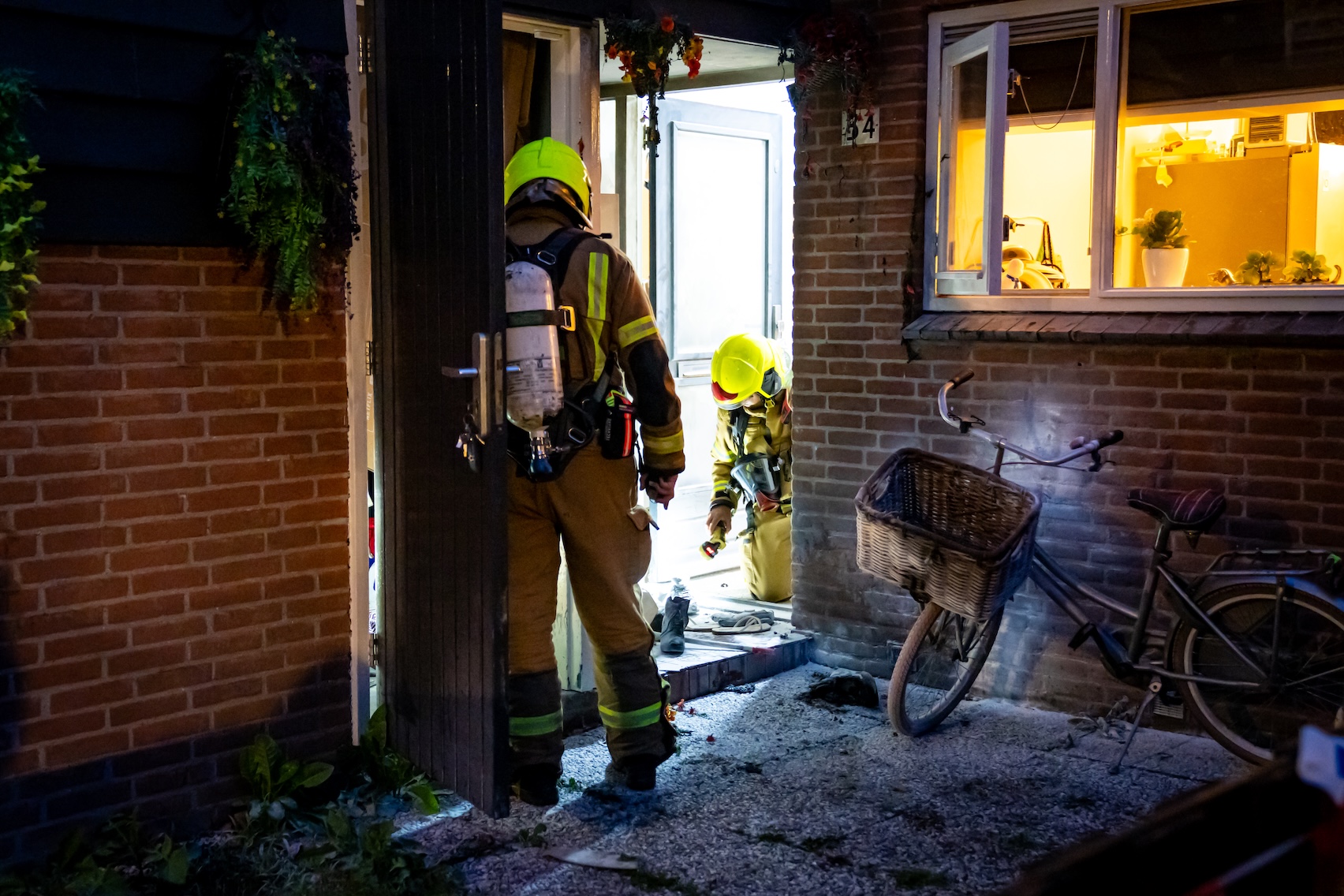 Poortugaal in rep en roer na explosies bij drie ve