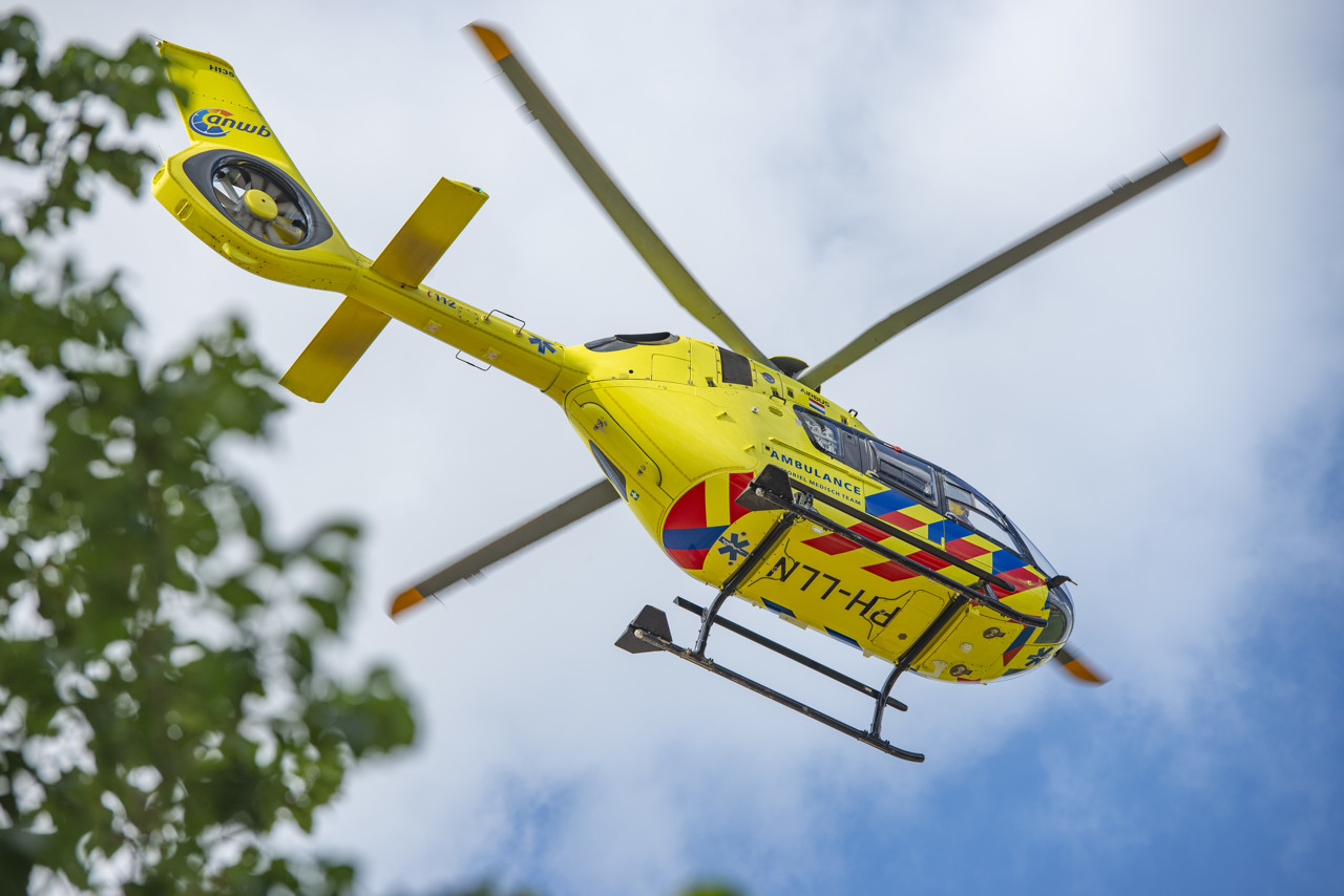 Auto rijdt groep fietsers aan in Zeeuwse plaats Vo